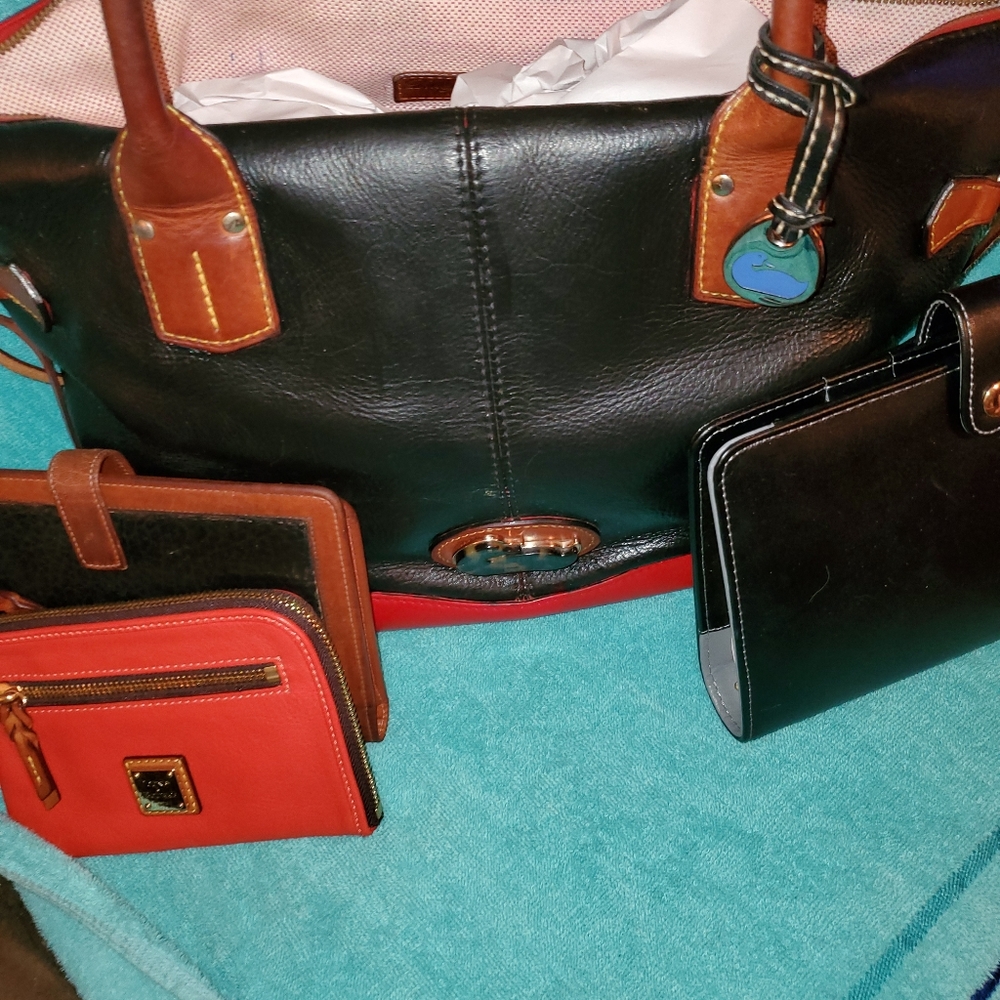 Dooney & Bourke bag
